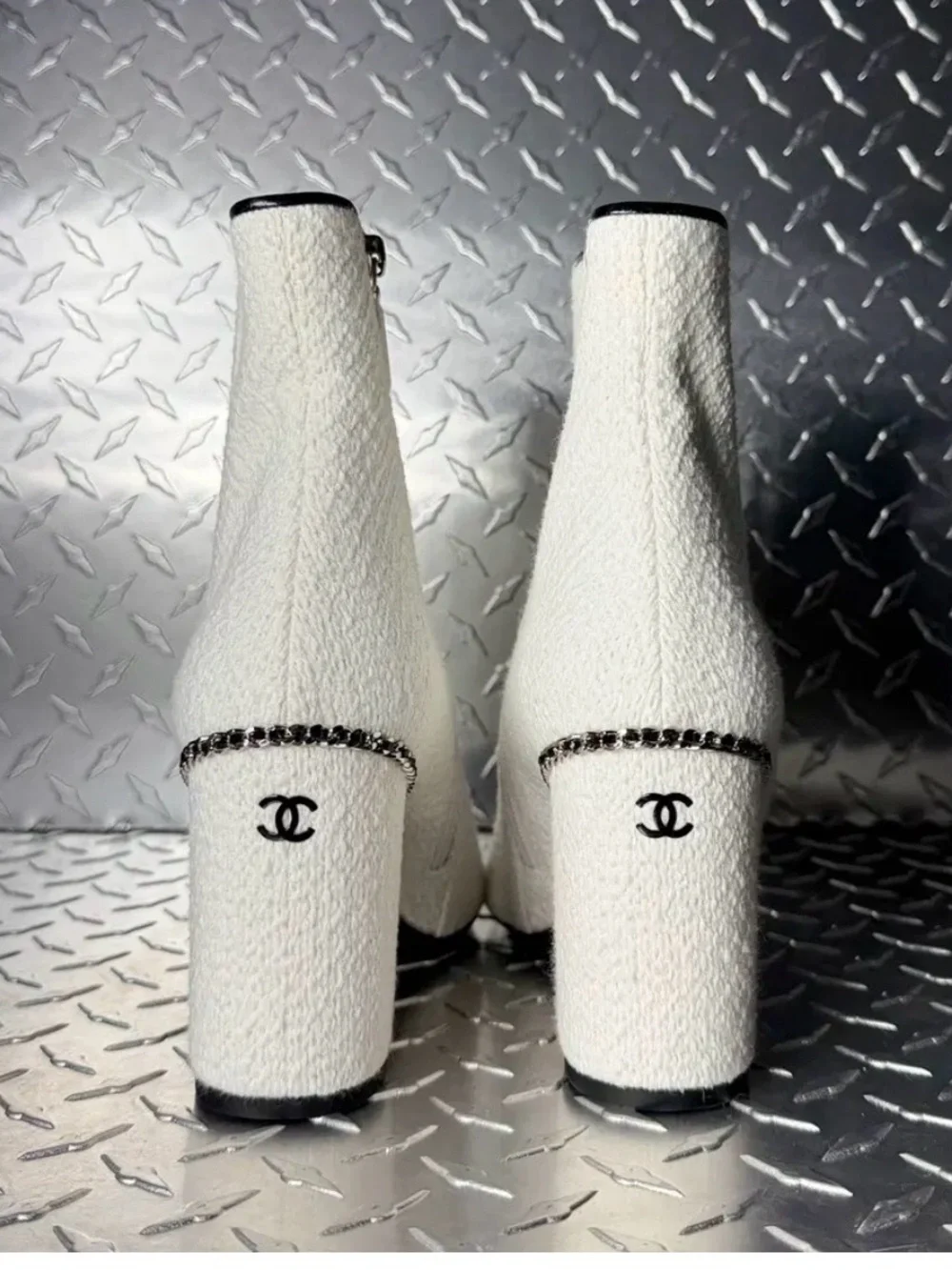CHANEL white tweed